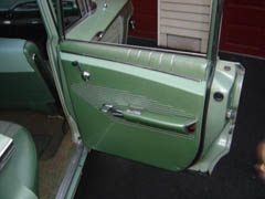 1960 impala 4dr sedan grn 27.JPG