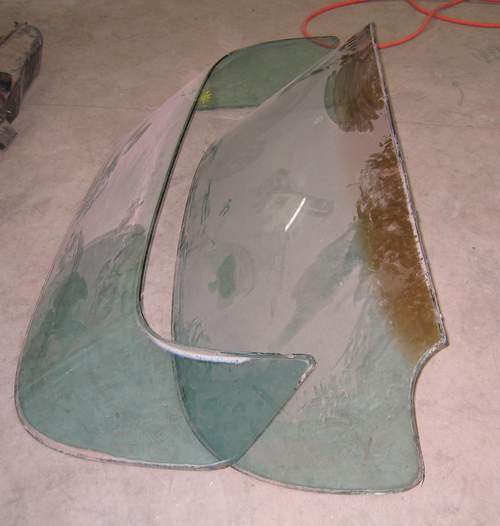 Front and rear windsheilds for the '60 Impala Sport Sedan Front and rear windsheilds for the '60 Impala Sport Sedan